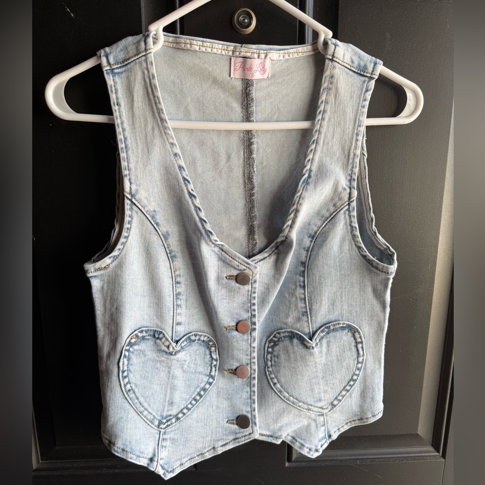 NWOT Pink Lily light wash Stretch Denim heart Vest size small